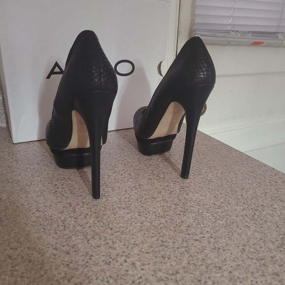 Black Platform Heels - Picture 5 of 8